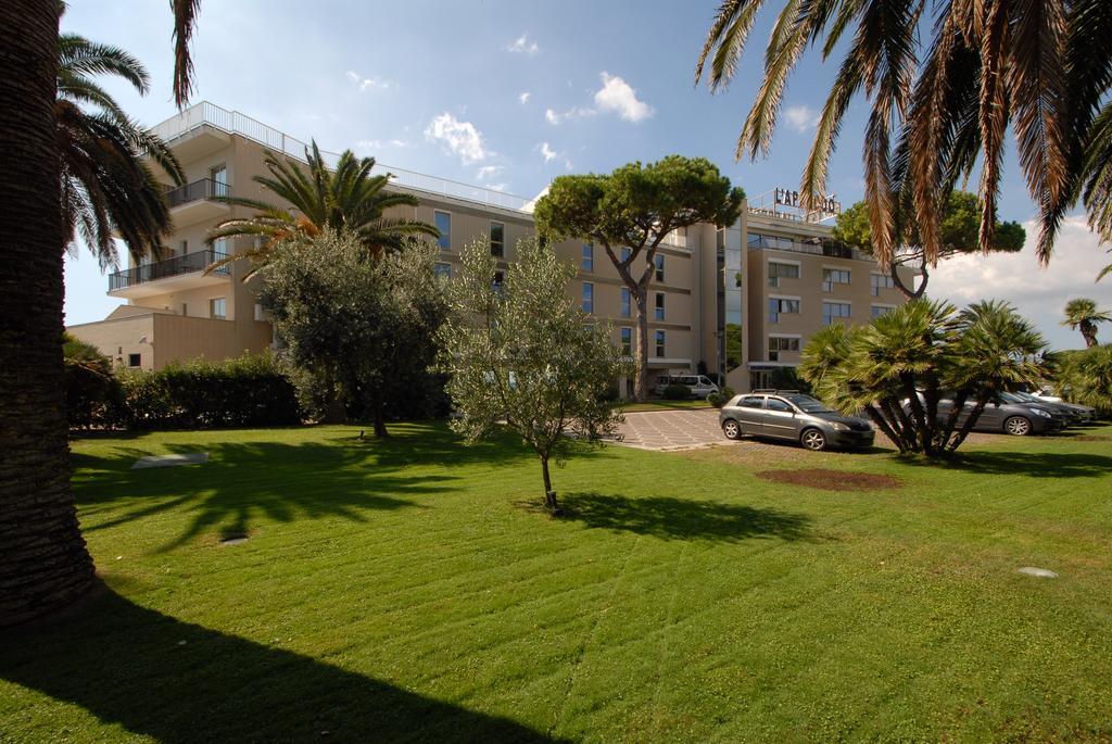 Grand Hotel L'Approdo Terracina Exterior foto