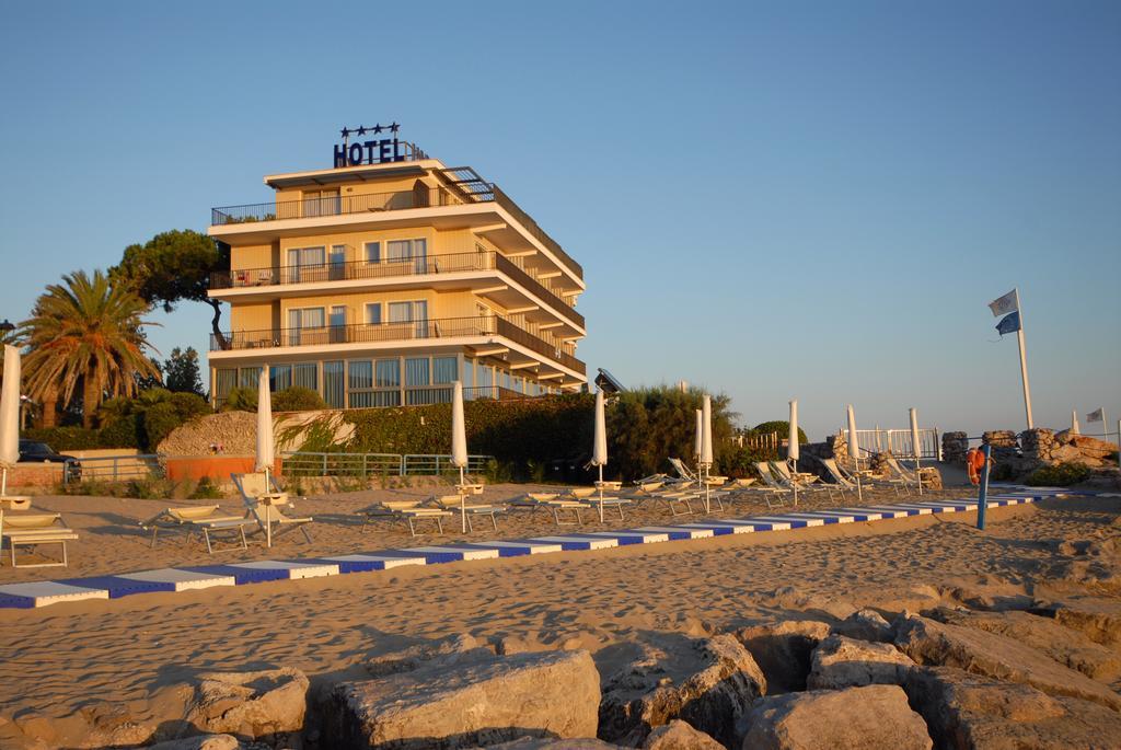 Grand Hotel L'Approdo Terracina Exterior foto