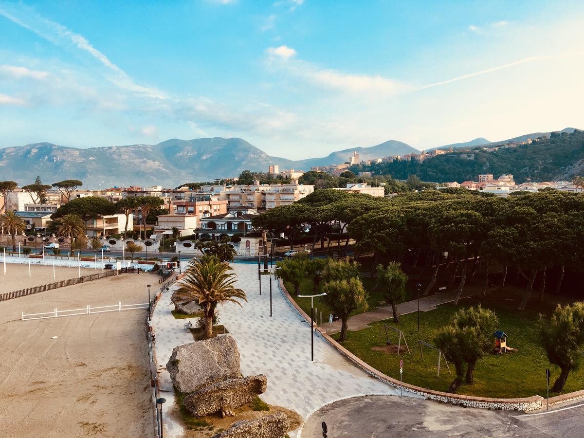 Grand Hotel L'Approdo Terracina Exterior foto